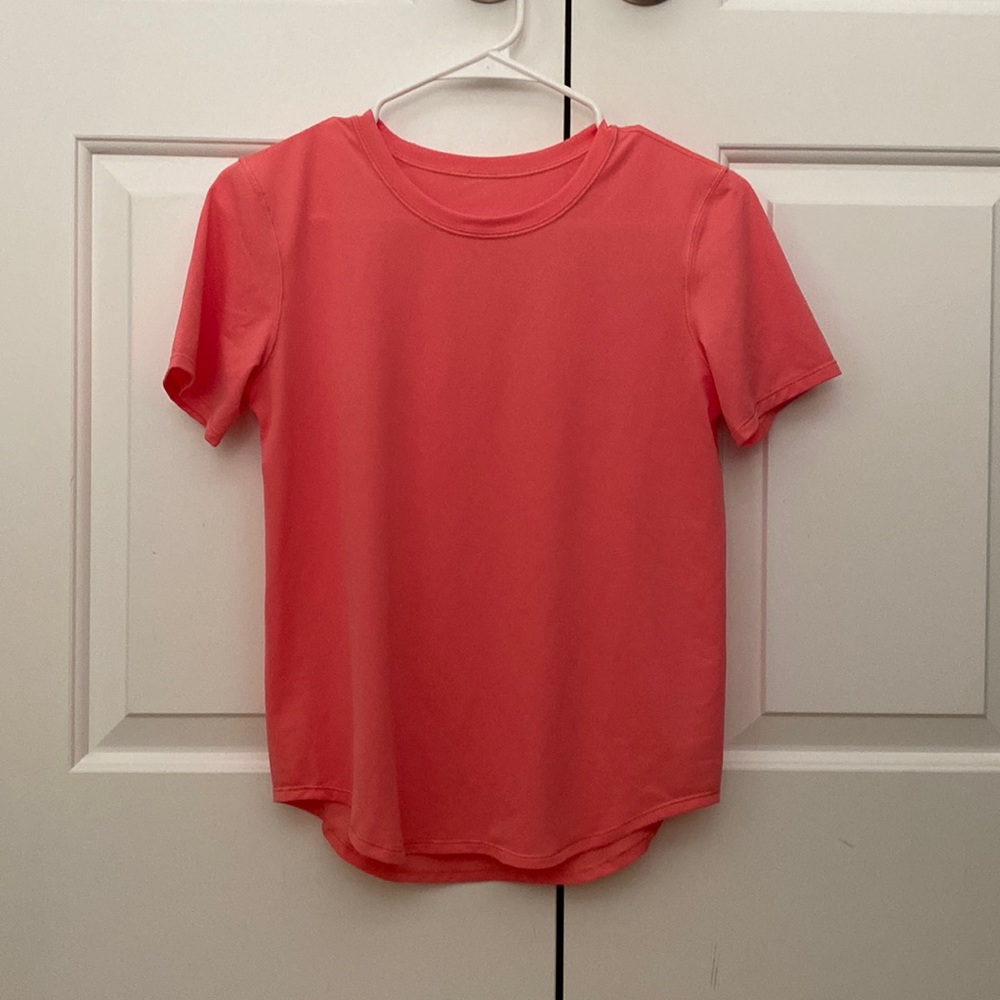 Lululemon High Neck Running and Training T-shirt; in Raspberry Cream, Size 4